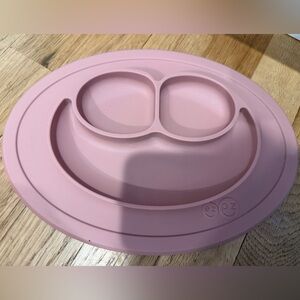 Ezpz baby / toddler plate